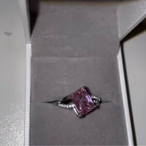 Pink Square-Cut zirconia diamond Ring in Silver